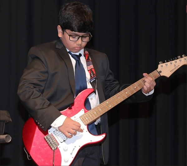 Guitar Classes performance at Swar Kala Sangam Gurgaon